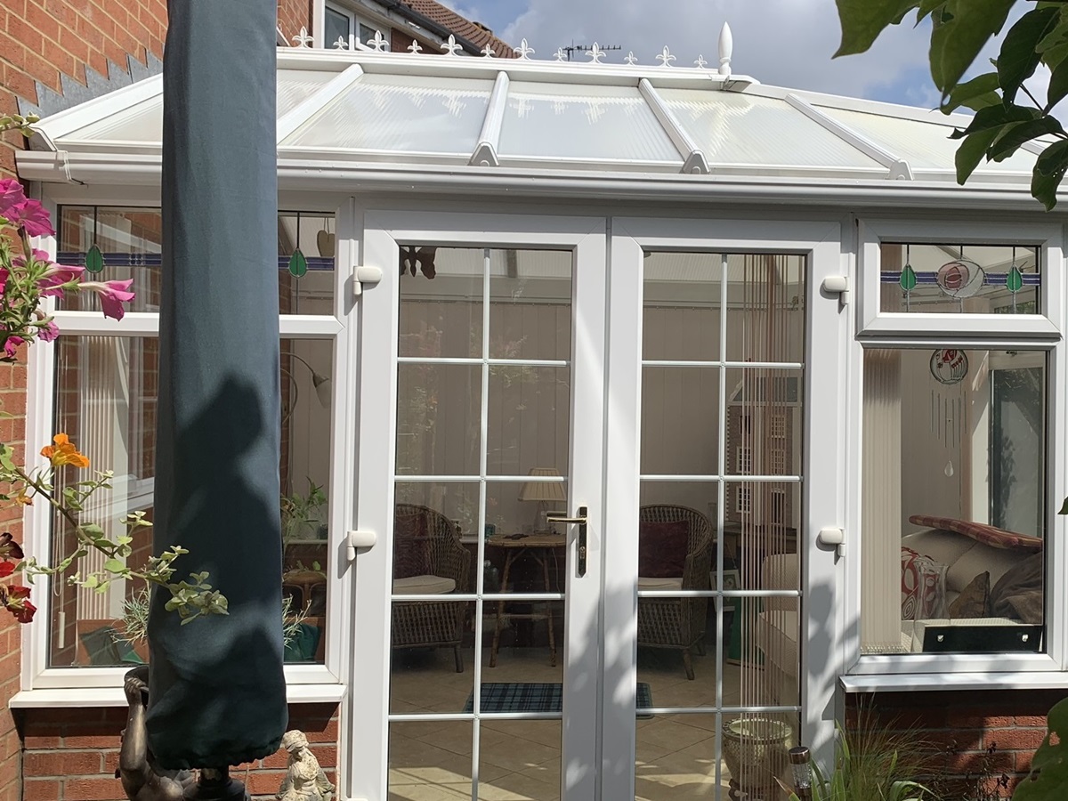 a lovely conservatory that is clean and sparkling